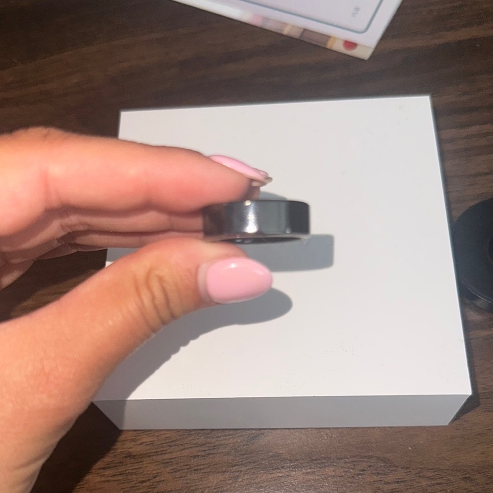 Oura Ring - Picture 2 of 4